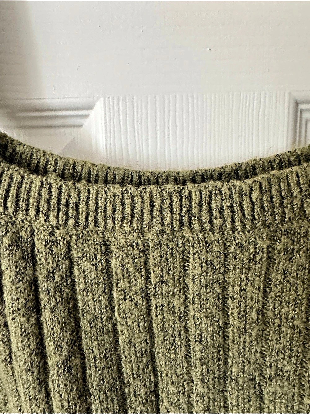 Wild Fable Ribbed Cropped Tank Top in Green Large Like New - Picture 6 of 7